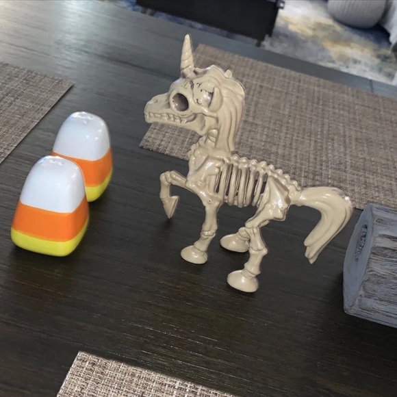 Halloween Unicorn Skeleton Bone Figure Decor ๐ฆ๐ - Picture 4 of 4